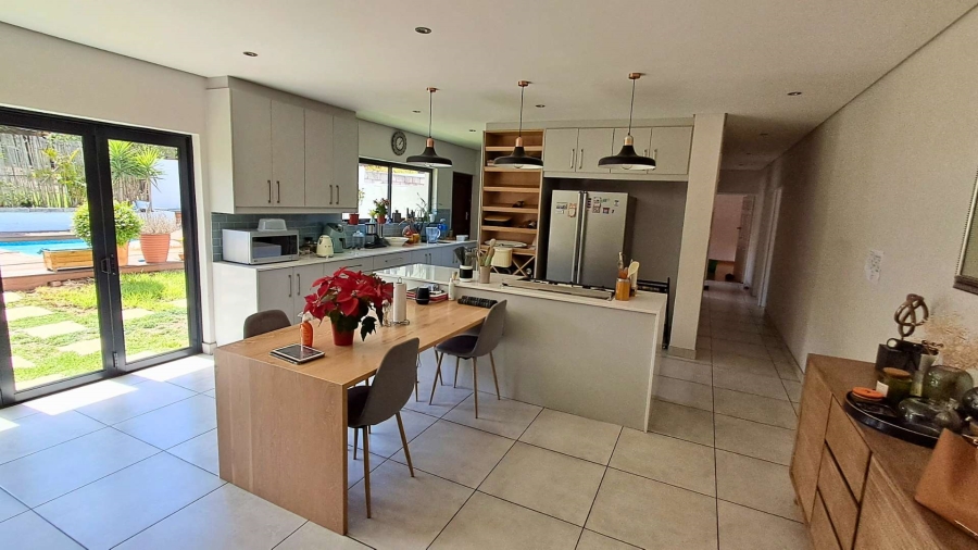 5 Bedroom Property for Sale in Bergsig Western Cape